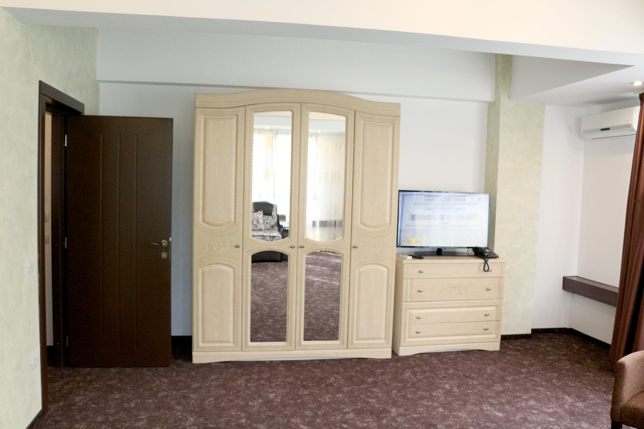 סיגישוארה Hotel Restaurant Imperial מראה חיצוני תמונה